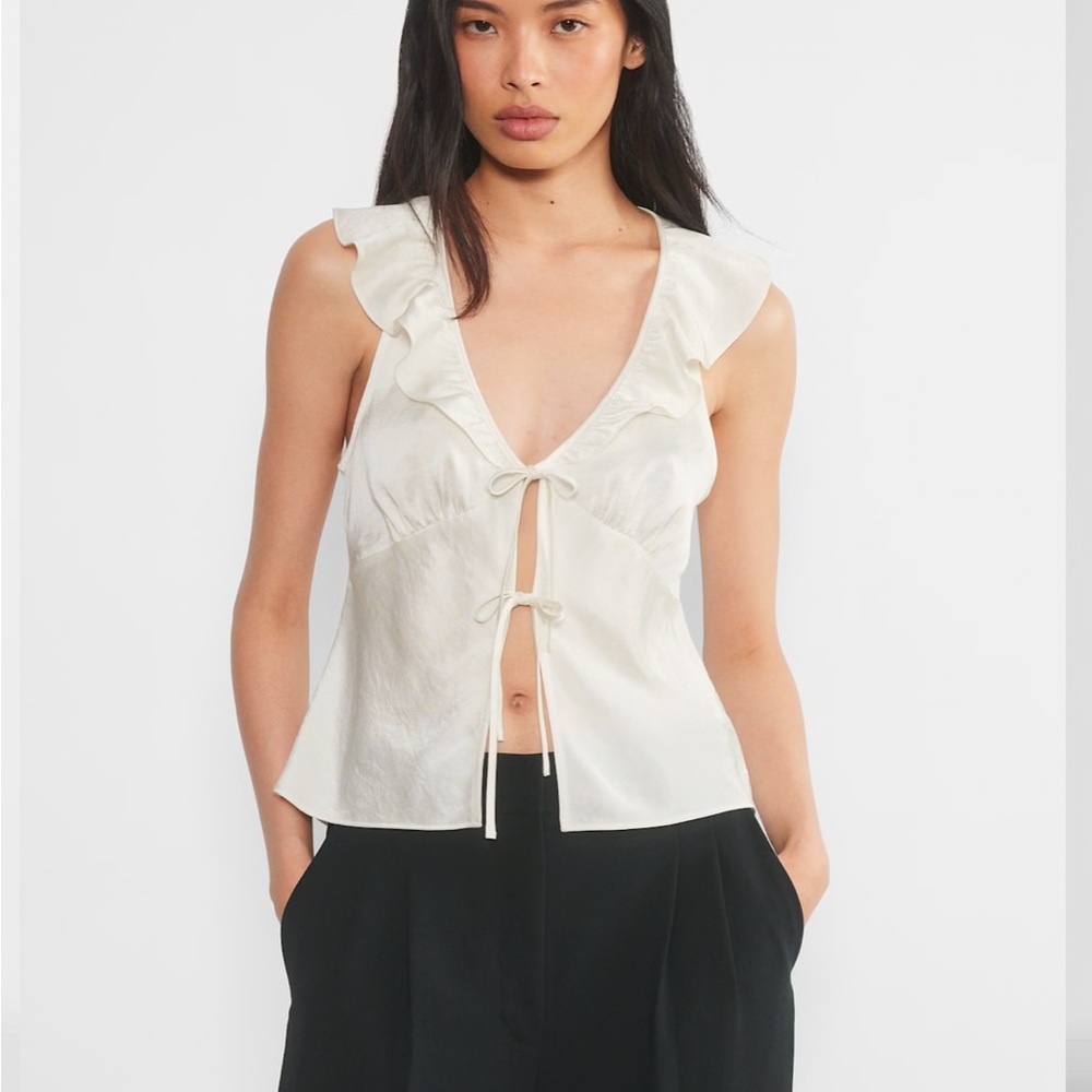 Aritzia Wilfred silk top - Tonka Satin Blouse